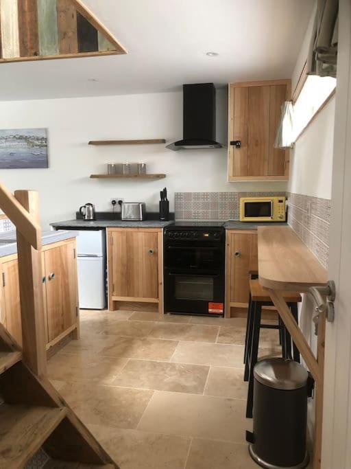 Cosy Rustic Annex In Quiet Cornwall Village Saint Wenn Extérieur photo